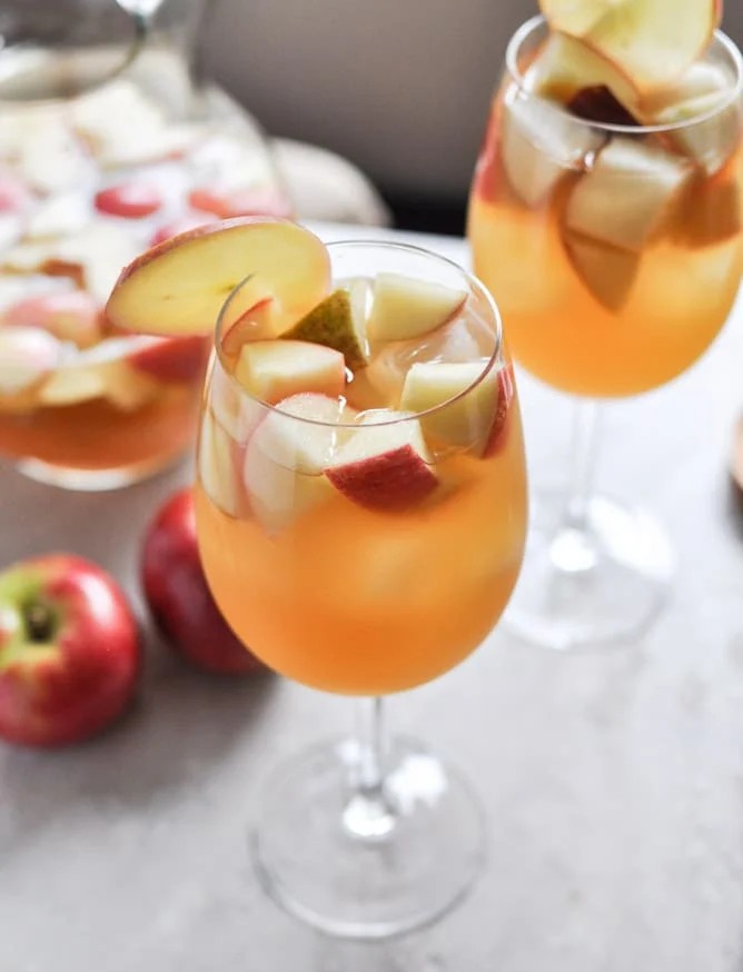 apple cider sangria for fall entertaining dinner party